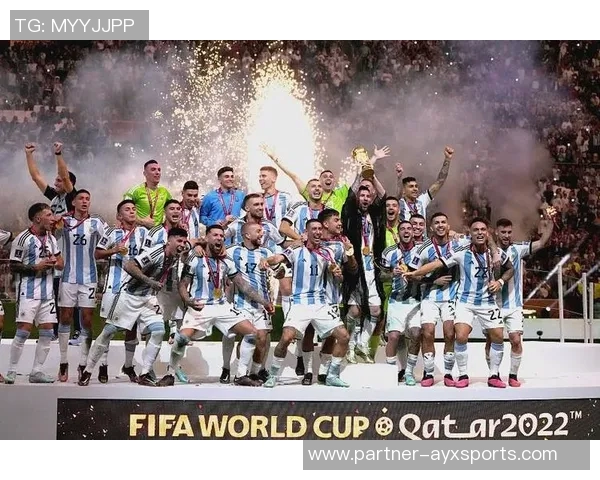 大个子长发足球明星的传奇之路与场上风采的完美结合